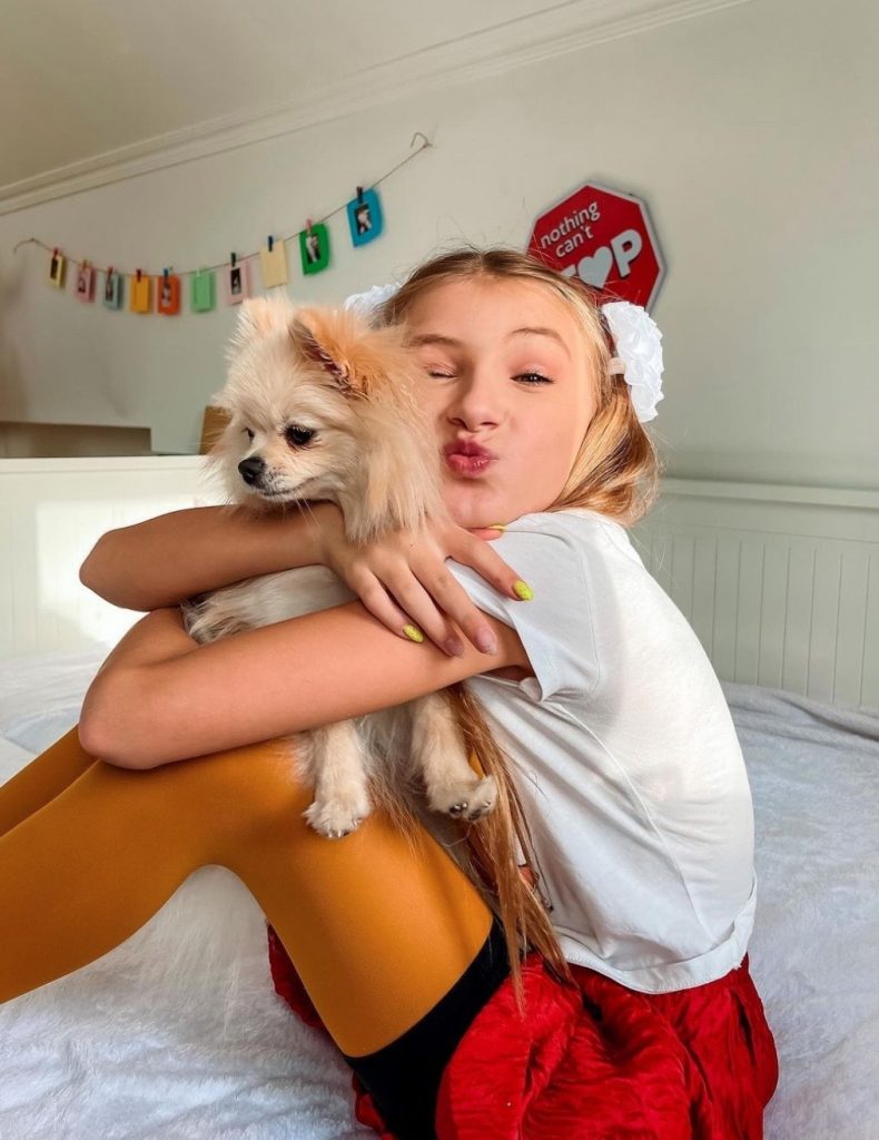miss nicole and the dog