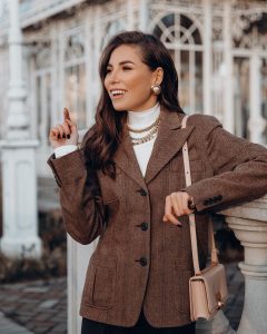 Biography of Karina Nigai