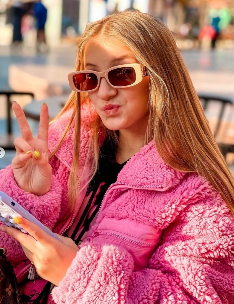 Мисс Николь (Гимнастика): Сколько Лет, Биография, Видео