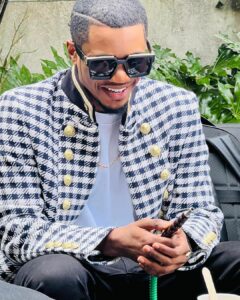 Gaz Mawete Biography